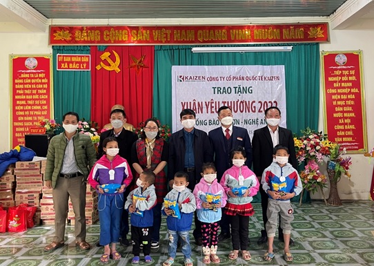 Kaizen mang “Xuân Yêu Thương 2022” đến trẻ em vùng cao Kỳ sơn, Nghệ an | Công ty Cổ phần Quốc tế Kaizen. 